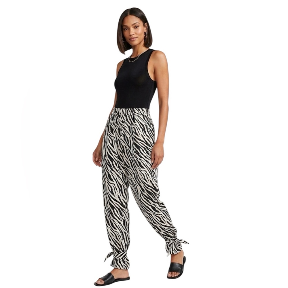 K TOO High Waisted 100% Cotton Black & White Animal Print Pants Size: Large
